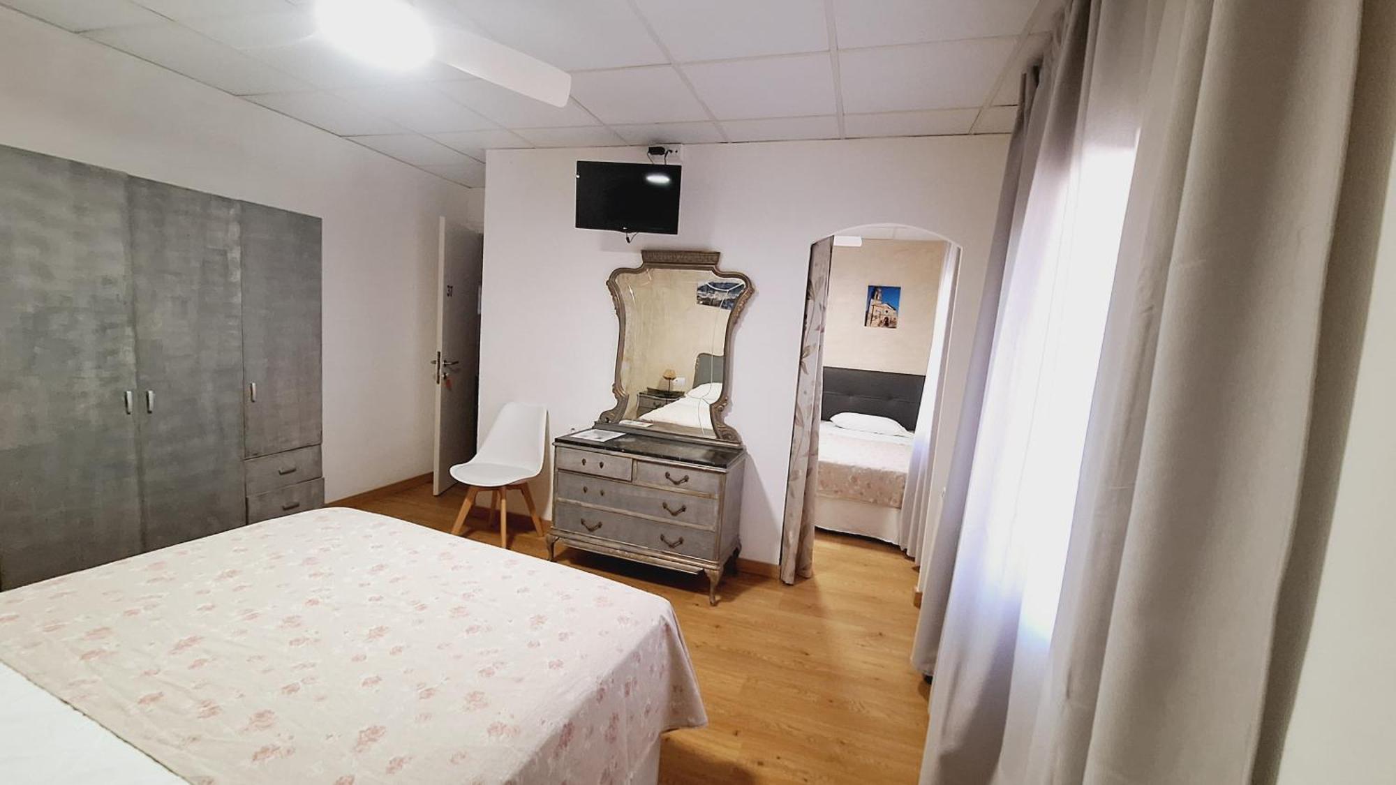Fonda Toldra Hotel Ulldemolins Екстериор снимка